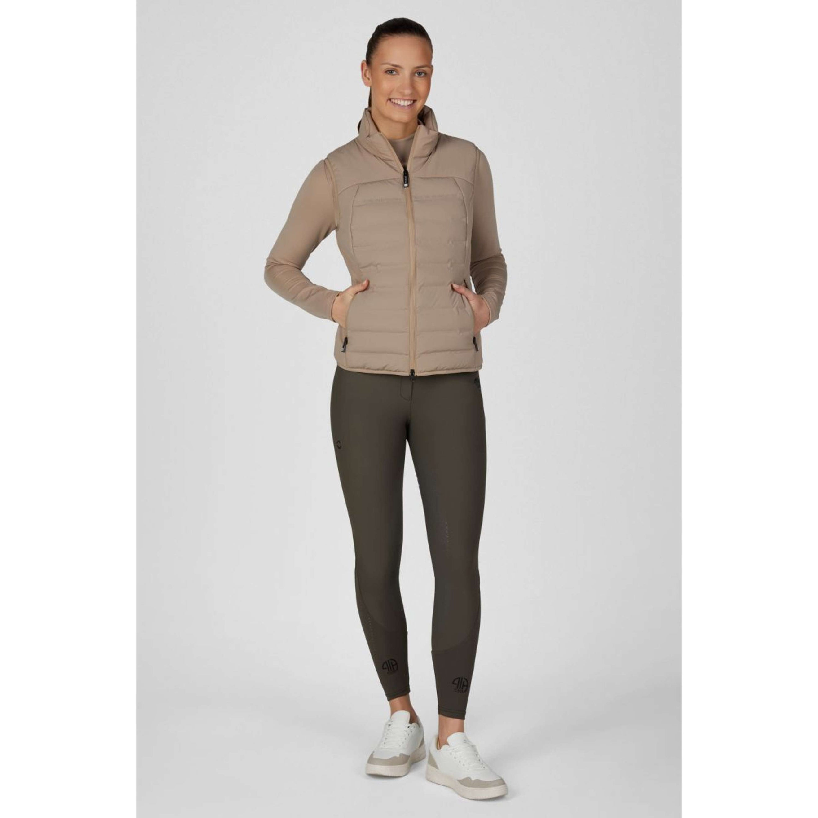 Pikeur Bodychauffant Quilted FlexVest Athleisure AW26 Mocha Cream
