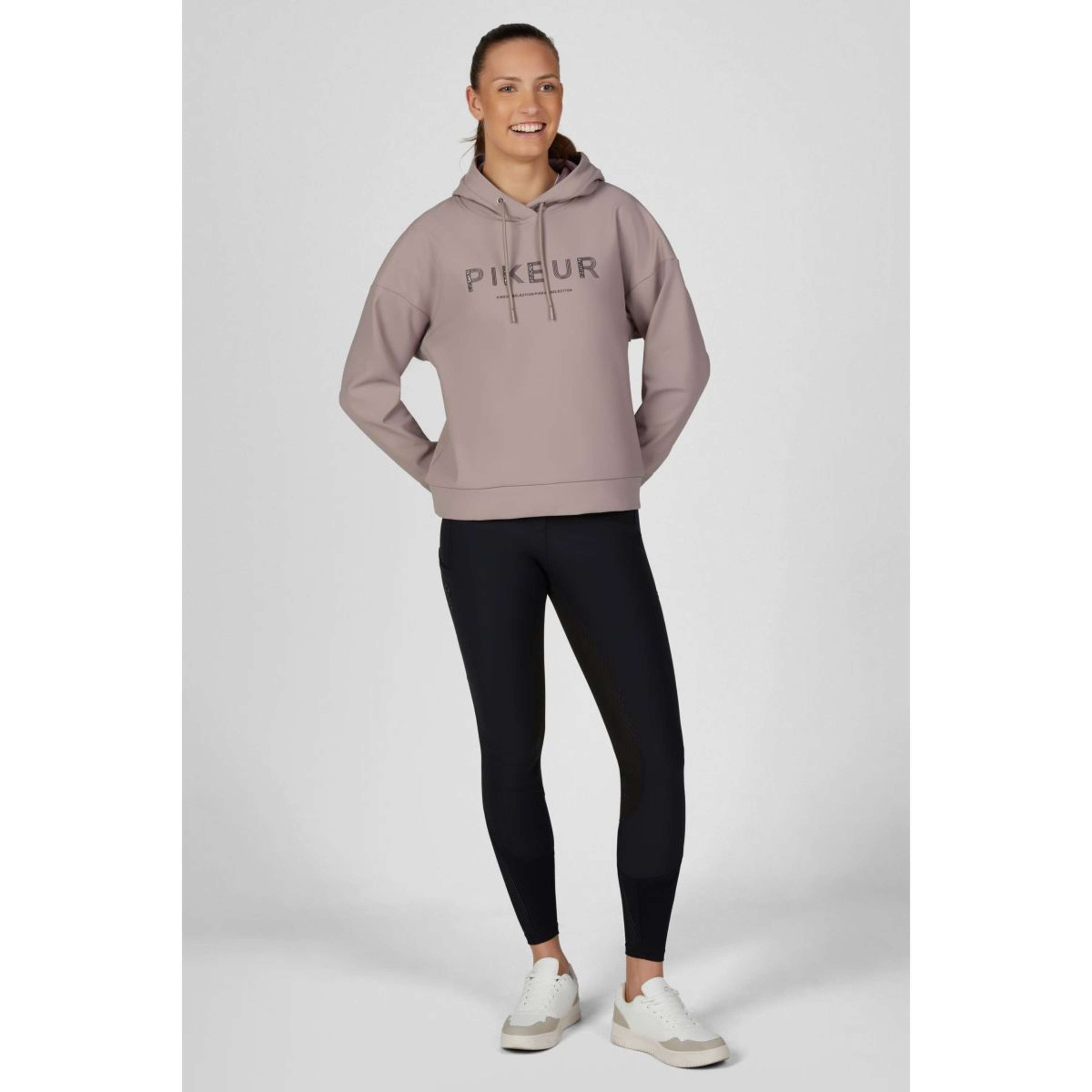 Pikeur Pull col Hoodie PlushLuxe Selection AW26 Ash Mauve Pikeur Pull col Hoodie PlushLuxe Selection AW26 Ash Mauve