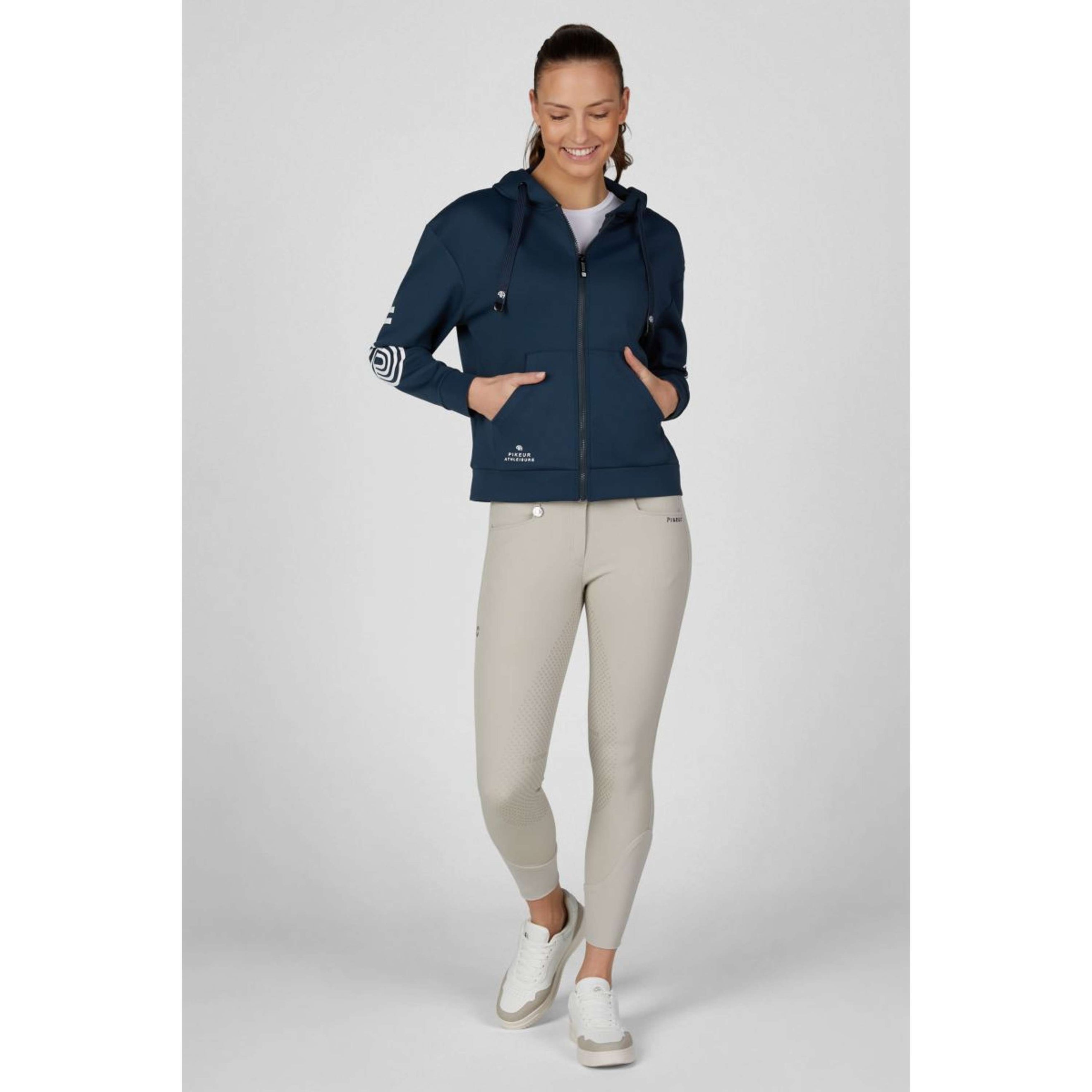 Pikeur Veste Athleisure AW26 Pine Green Pikeur Veste Athleisure AW26 Pine Green