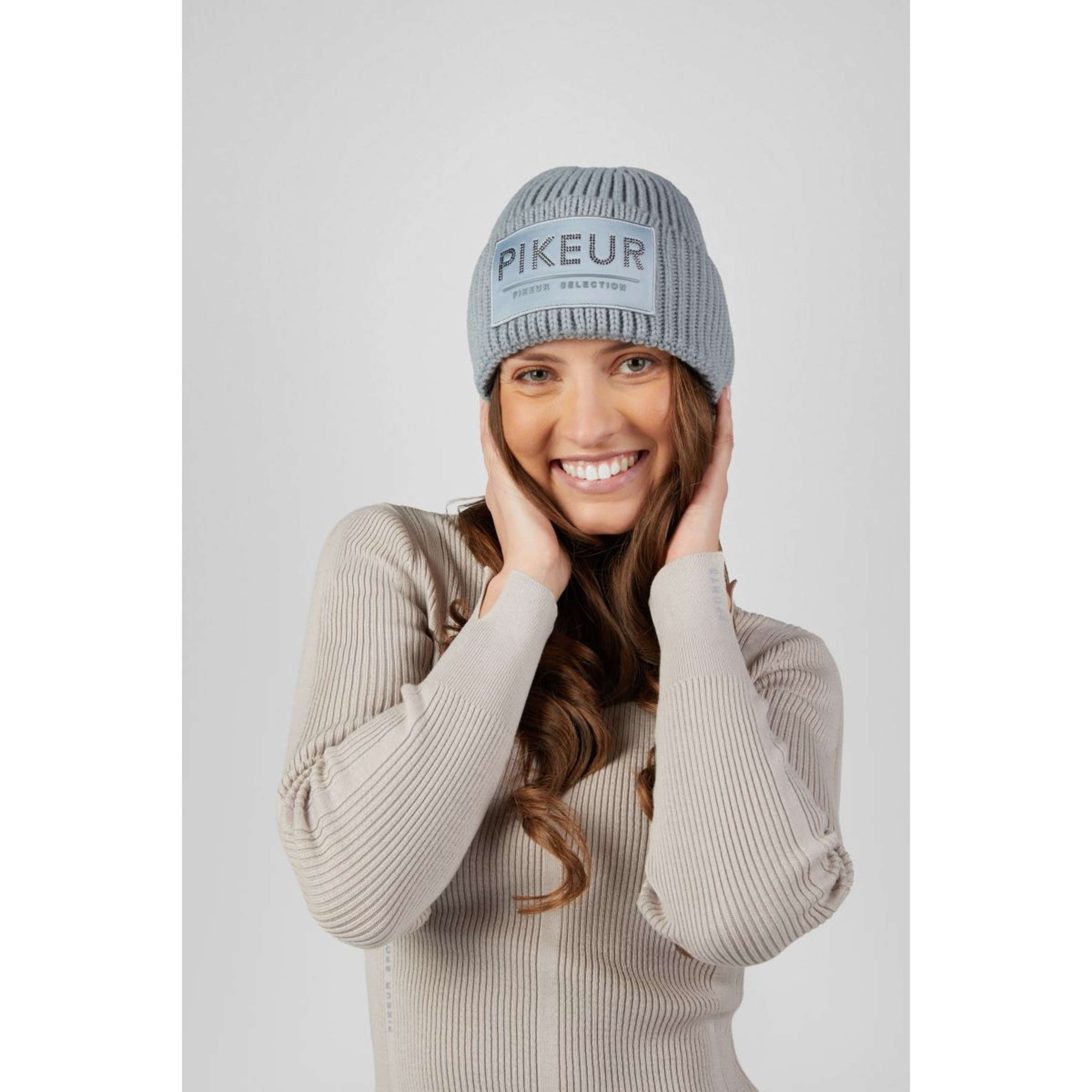 Pikeur Bonnet Selection Satin AW26 Dusty Blue Pikeur Bonnet Selection Satin AW26 Dusty Blue