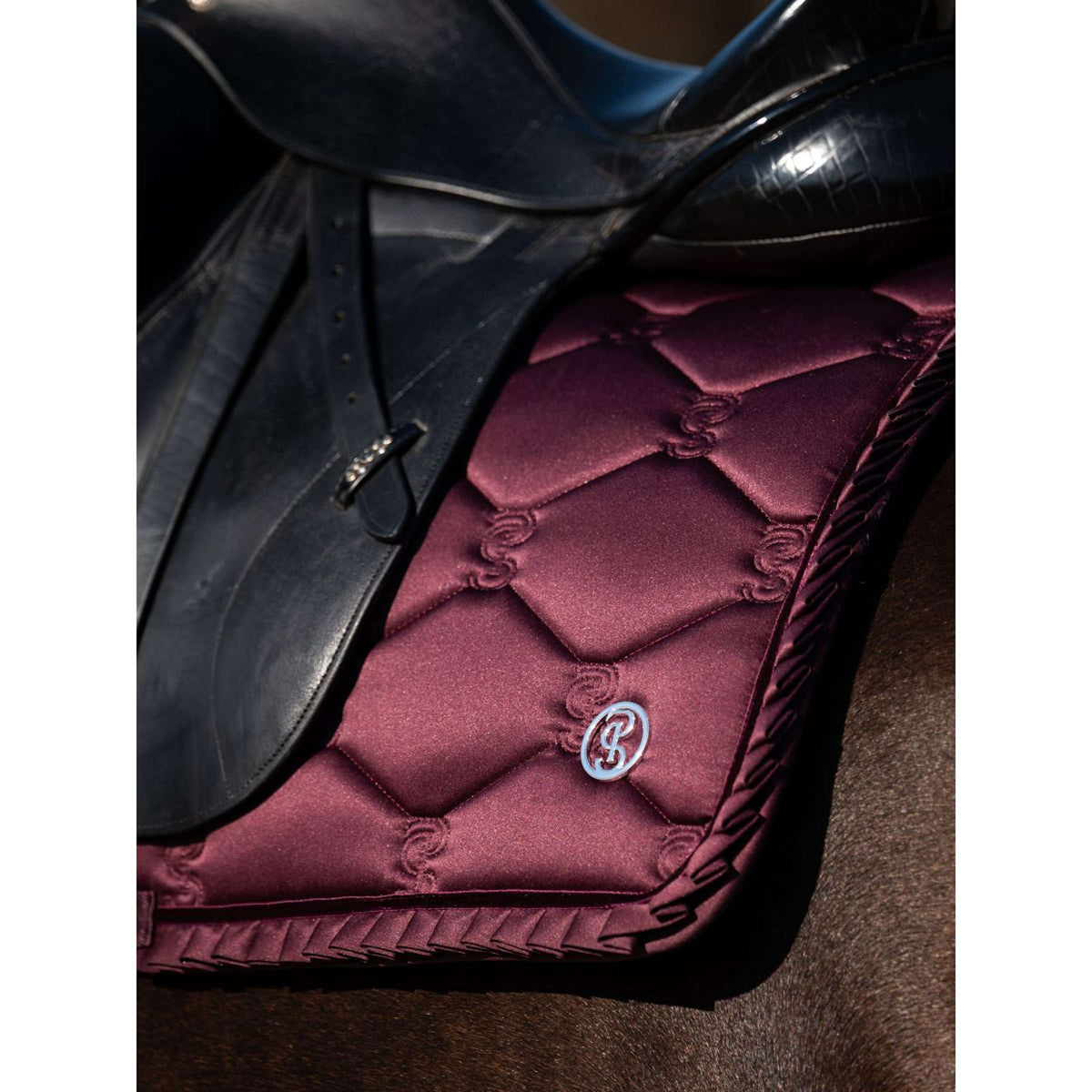 PS of Sweden Tapis de Selle Ruffle Dressage Prune