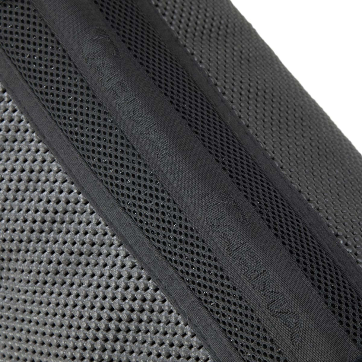 Arma by Shires Tapis de Selle Soft Grip de Saut Noir
