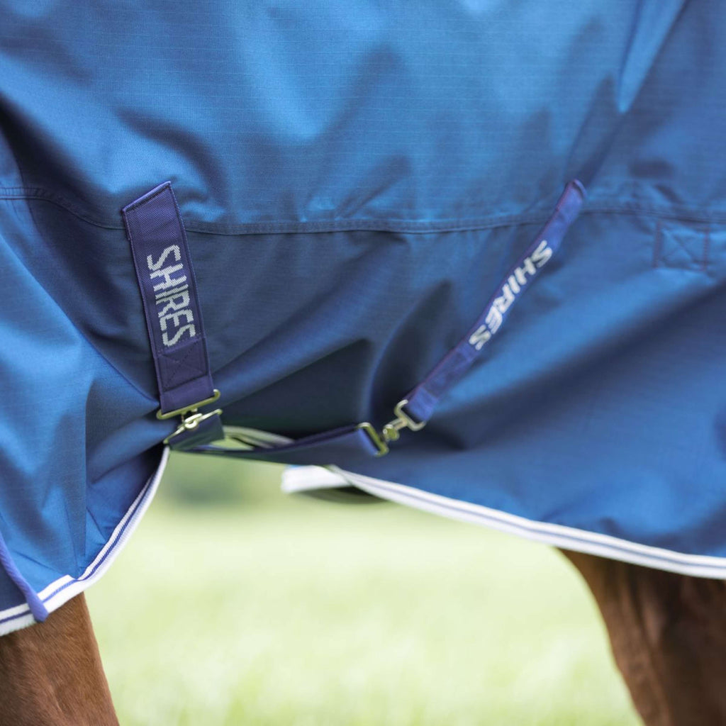 Highlander Original by Shires Couverture d'Hiver Turnout 200g avec Couvre-cou Bleu
