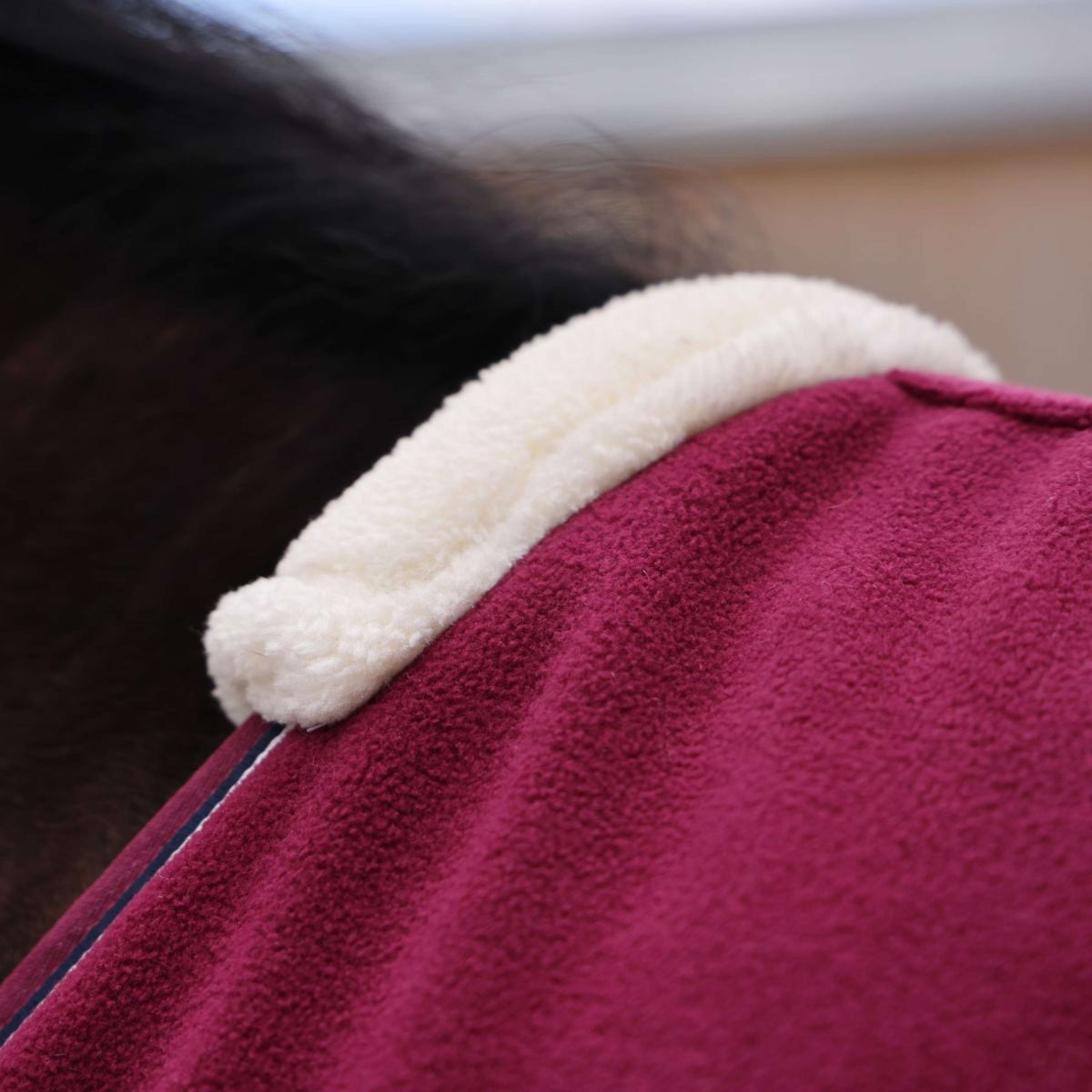 Tempest Original by Shires Couvertures Anti-Transpiration Original Fleece/Mesh Maroon Red