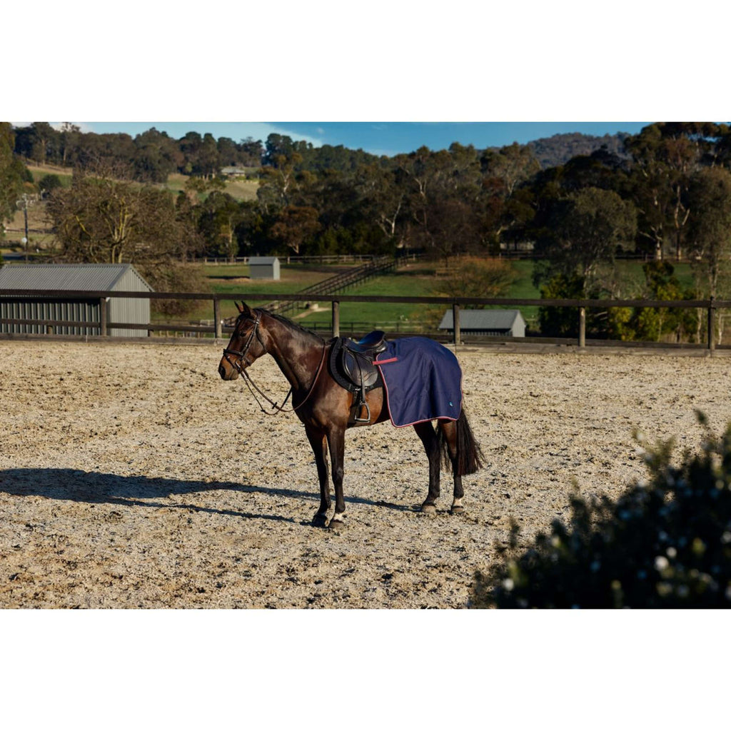 WeatherBeeta Couvre-reins Essential Fleece Lined Quarter Sheet Marine/Bordeaux