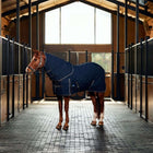 WeatherBeeta Couverture d'Écurie ComFiTec 100D Diamond Quilt Detach-A-Neck 220g Navy/Charcoal